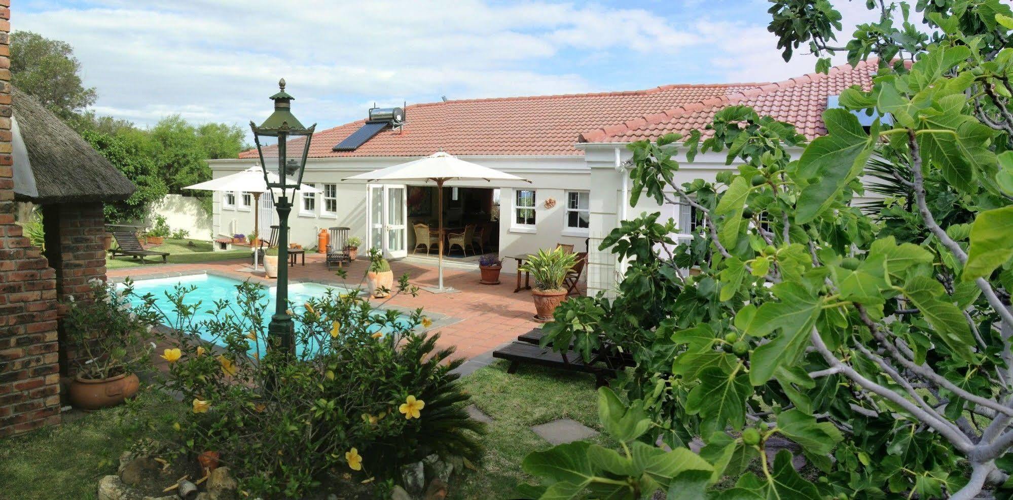 Von Abercron Residence Херманус Экстерьер фото